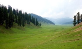 Exploring the Enchanting Bangus Valley: Kashmir's Hidden Winter Wonderland