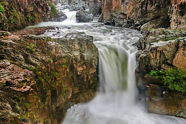 Discover Kashmir's Hidden Gems: Offbeat Places to Explore