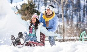 Kashmir Honeymoon Packages 2025 comparison by JKL Travels – 4N/5D, 5N/6D, 7N/8D & Luxury Honeymoon Plans with houseboats, Gulmarg gondola & romantic add-ons.