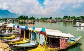 Kashmir Trip Cost from Delhi 2025–26 – Complete Budget & Itinerary Guide