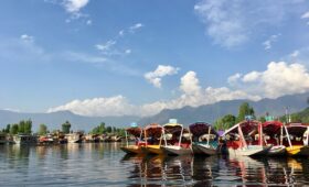 Kashmir Tour Packages from Ahmedabad – Best Itineraries & Travel Cost